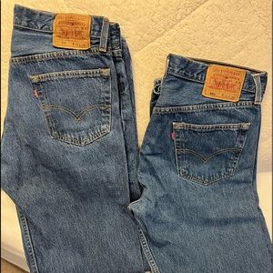 Mens Levis 501 36x34 in EUC, 2 pairs.